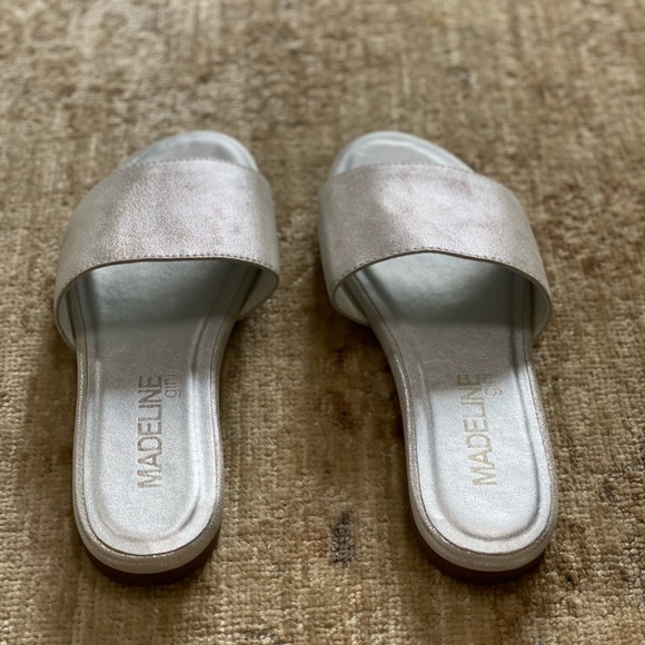 Cute Silver Metallic Slides.  Size 6. - Picture 7 of 7